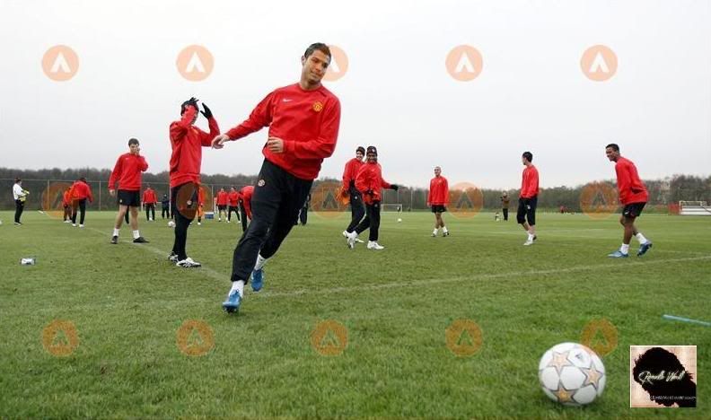 Entrenamiento del Manchester United 26/11/2007 Mtreino10