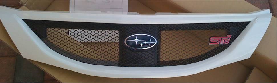 Grille front (mesh type)  insert with STI emblem IMG_0071-1-1