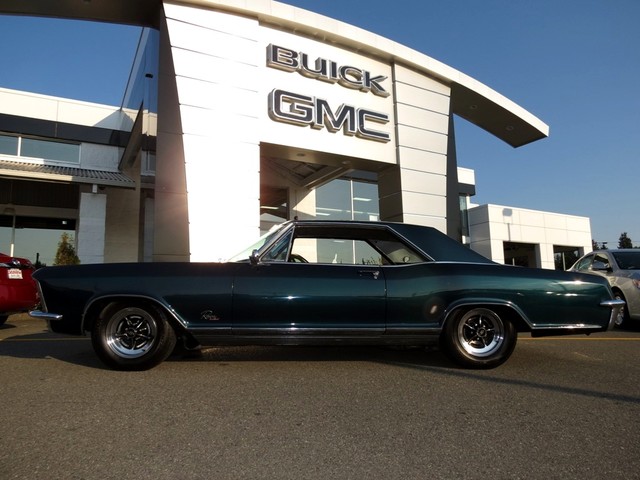 Belle Buick Riviera GS 1965 sur Ebay... KGrHqFHJCEFBkWMgkZRBQZNnZyz4Q_4