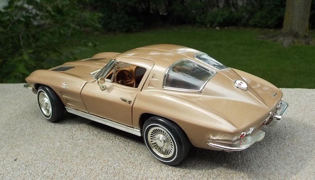 Corvette 1963 split window et 1967 427 décapotable  Badf2529-dc6e-40a6-976b-3822e2b817da