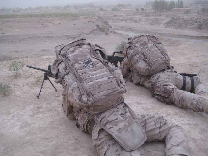 Mochila 9.11 Tactical Spanish_Parachute_Brigade_in_Afghanistan_with_Eberle_backpacks1_Page_2