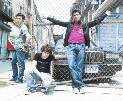 صور لjonas brothers 610807214_l