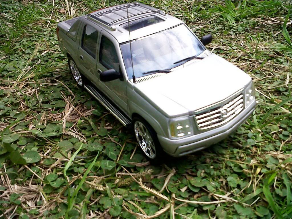 Cadillac Escalade IMG00065-20130526-1528_zps132779c5