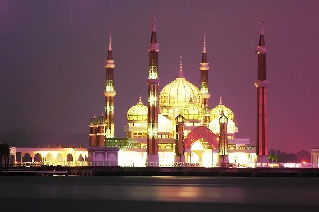 صور مساجد ماليزيا فن وذوق رفيع Masjid-Kristal