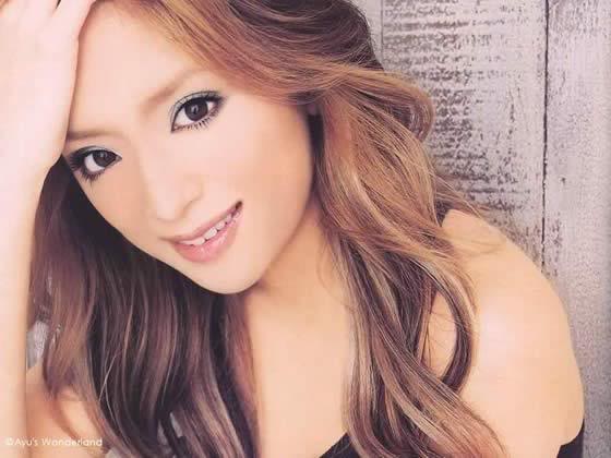   موضوع حق صور المغنية اليابانية (ayumi hamasaki ) Ayu2