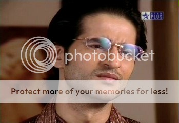 hiten tejwani picture gallery - Page 6 Vlcsnap-66563