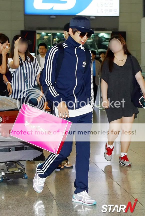 120702 U-KISS @ l'aéroport d'Incheon (vers Macao) 4