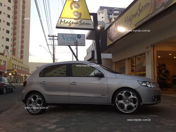 GOL TREND CON LLANTAS Mt0017