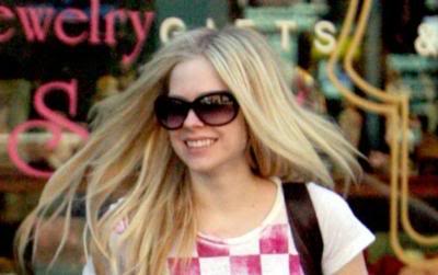 AvriL Lavigne Fan CLub Y1pSXKM7DAi3oIMwAn-yPvy6riHPPrIfrW-