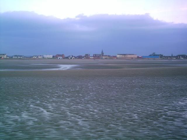 Saturday Night Rhyl, just add water Dryfeet001