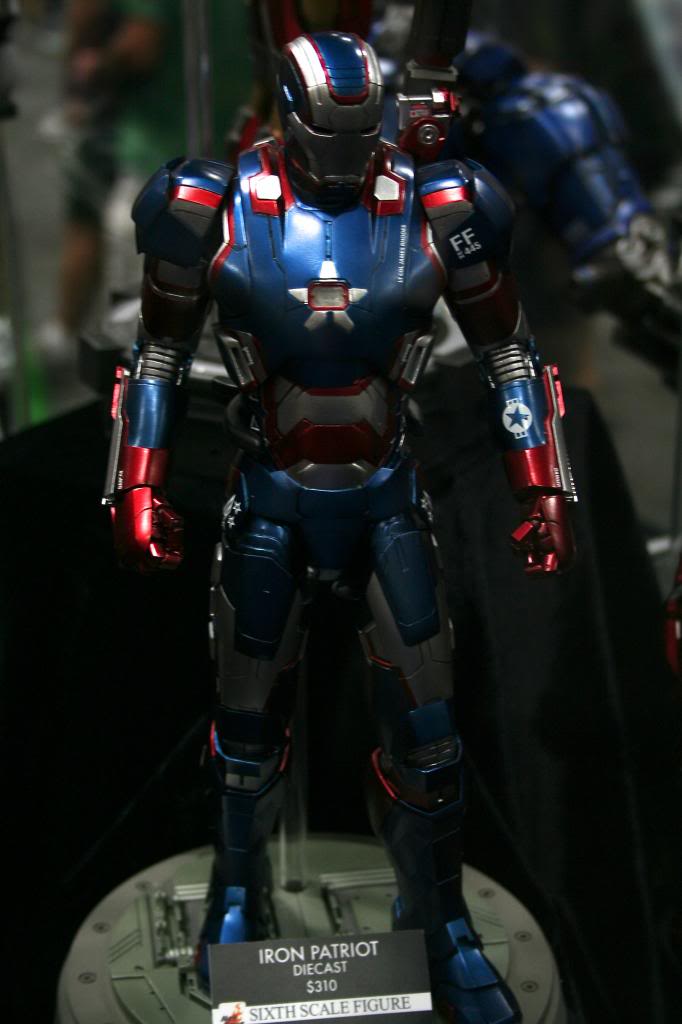 IRON MAN 3 - IRON PATRIOT (MMS195DC01) - Page 4 IMG_4005_zpsb2fbda8f