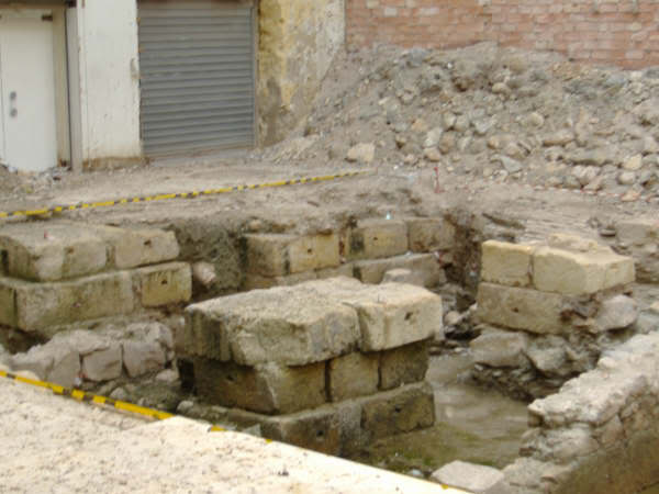 Otros yacimientos Arqueológicos en Cartagena HallazgosantiguaFarmaciaCMayorf1