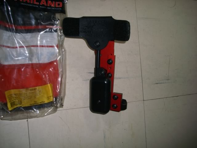 Safariland "LEFTY" competition holster. Model 012 DSCI0009