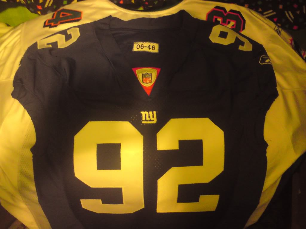 Giants home 06 signed Strahan gamer DSC00052