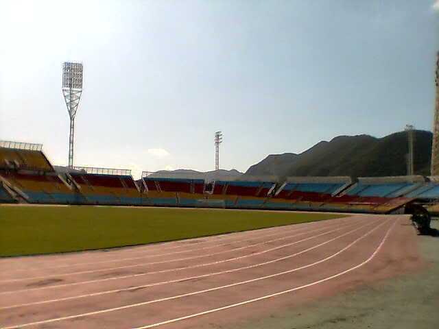 :Estadio General Jos Antonio Anzotegui-Puerto La Cruz:   2 - Pgina 3 Imagen125