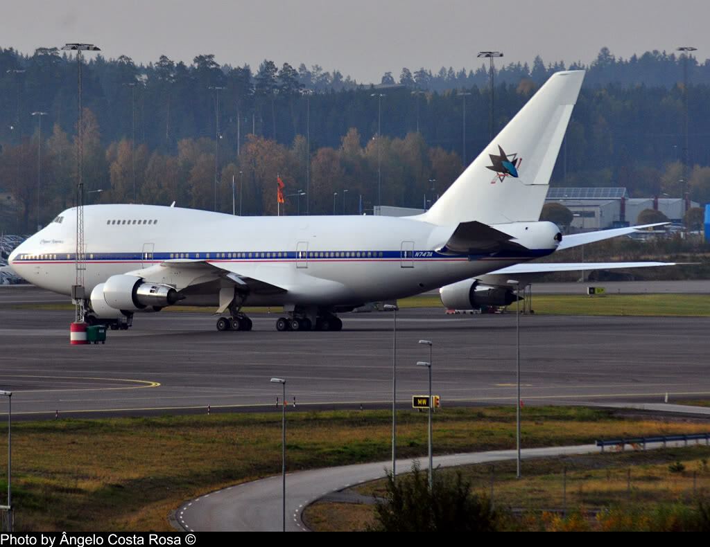 Estocolmo, Suécia (ARN / ESSA) N747A_sharks