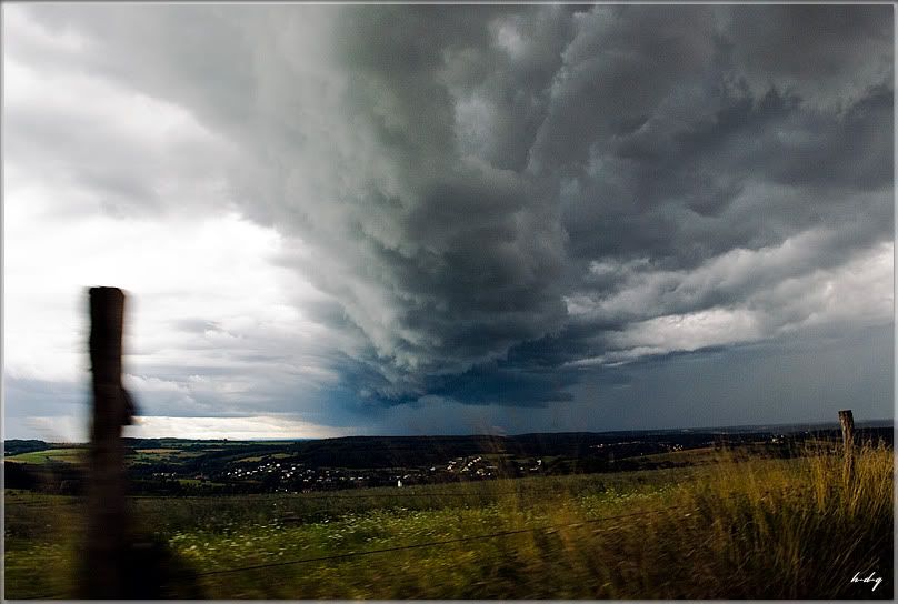 [Hadoq] Mes photos du ciel Orage-23-07-09-85-Modifier