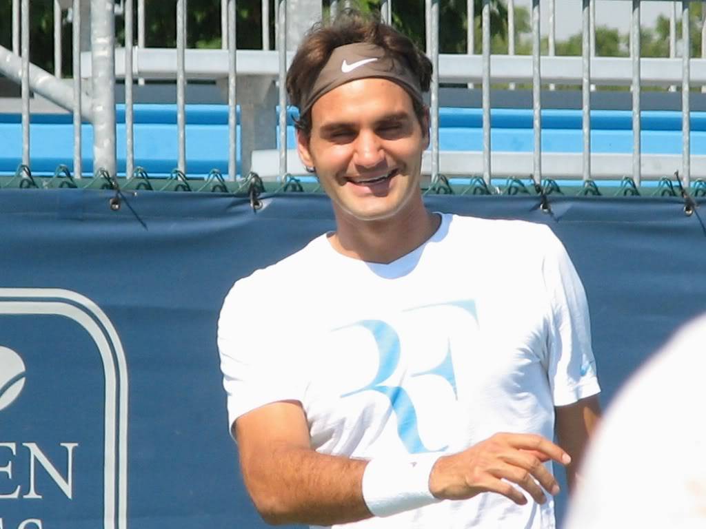 2. Roger Federer - Page 37 Krist_Cincy10_Pb2