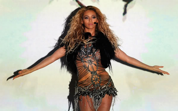 Billboard Music Awards 2011 >> Billboard Milennium Award: Beyoncé (1ª PÁG ACT.) 64863829cheleny522201193225PM