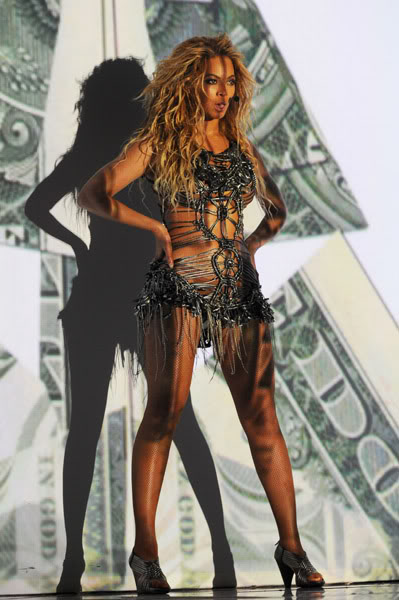 Billboard Music Awards 2011 >> Billboard Milennium Award: Beyoncé (1ª PÁG ACT.) 64864180cheleny522201195039PM