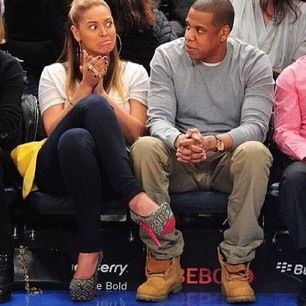 Beyonc et Jay-Z au match des Nets [20.02.12] 522130881