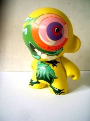 TOY CUSTOM CUSTOMIZED-MUNNY-3