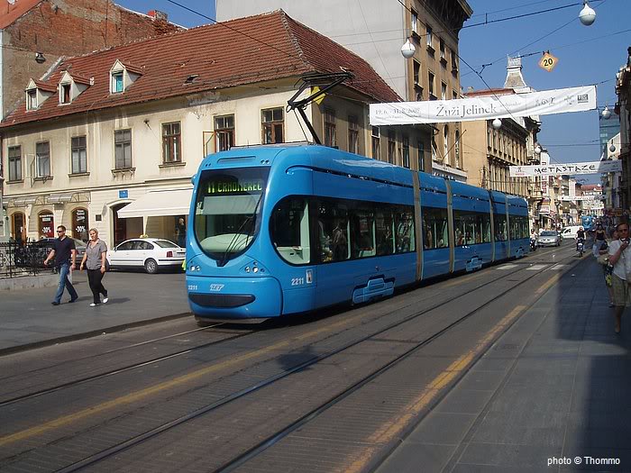 Par slika iz Zagreba - 3.7.2008. 2008-07-03_Zg_tramvajiF