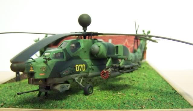 MIL MI 28 im M 1/72 100_6914