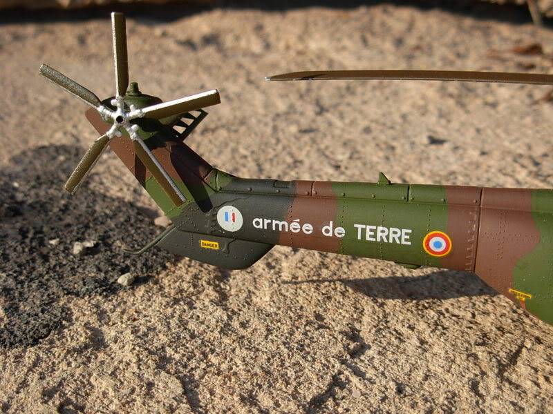 [CONCOURS HELICO] AS 532 Cougar ALAT - Revell - 1/72   :   28.12.08    Montage fini . - Page 6 Fini1