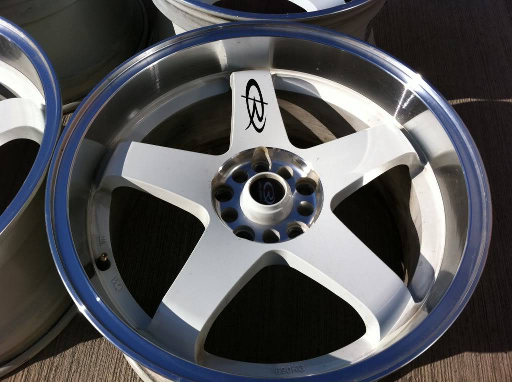 ROTA GTR-D 18 x 10j et35 mint condition 021-5