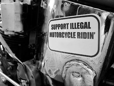 Bobber HD - Page 18 Support_illegal_motorcycle_ridin