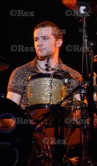 McFLY turn on xmas lights in London W16