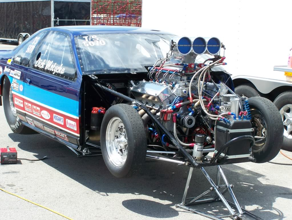 SOHC's are alive and doing well. And other uninique cars at Norwalk 100_1392