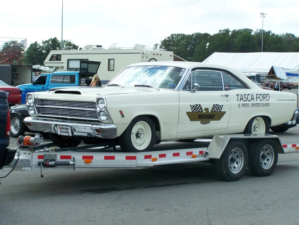 SOHC's are alive and doing well. And other uninique cars at Norwalk 100_1641