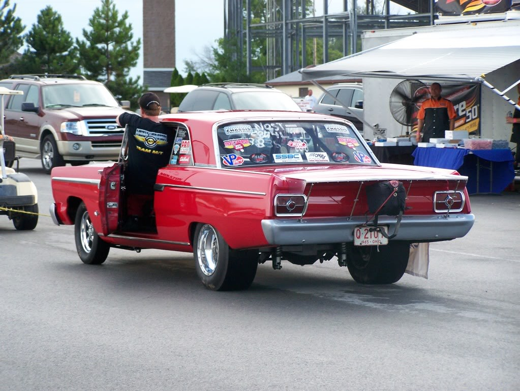 SOHC's are alive and doing well. And other uninique cars at Norwalk 100_1659