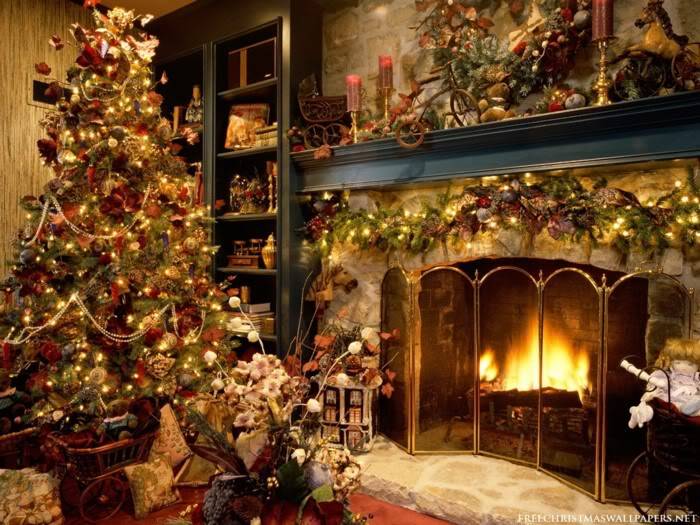 Holiday Feast at the Tudors (Christmas 1457) Christmas-Tree-Fireplace