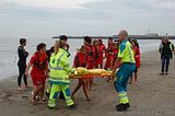 ZeeBrugge : Exercice secours cotiers (8/08/2017 + photos) Th_DSC_0403_tn