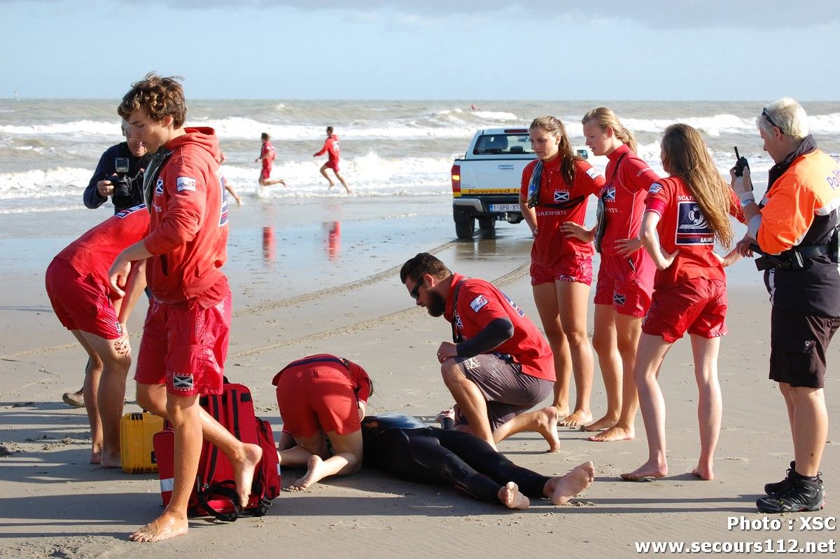 Exercice secours côtiers à Blankenberge (aout 2014 + photos) Zee2014%2035