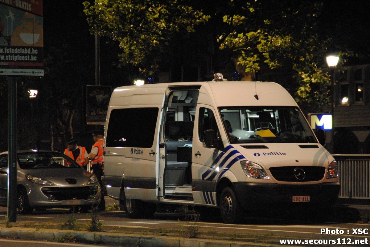 Vaste opération de contrôles à Bruxelles: 1.500 conducteurs pris en excès de vitesse (11/08/2012 + photos) DSC_0186_tn-2