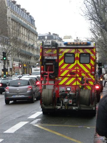 paris: divers services de secours DSCN8387