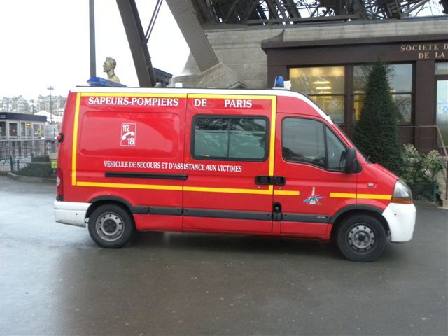 paris: divers services de secours DSCN8404