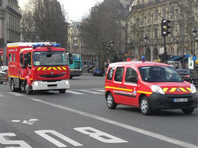 paris: divers services de secours DSCN8476