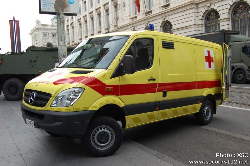 Nouvelles ambulances Mercedes Sprinter pour l'armée belge DSC_0092