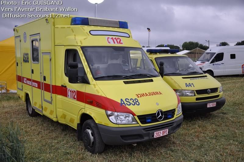 7 AMBULANCES CONTAINER POUR LA  PROVINCE DU BRABANT WALLON - Page 3 DSC_0008