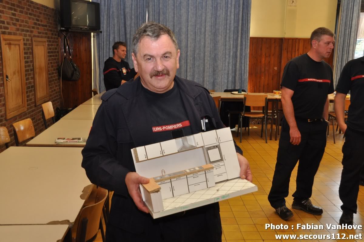 NYF911 - Charleroi : Les pompiers ont dit adieu à Tchi-tchi + photos Chtichtipompierscharleroi1