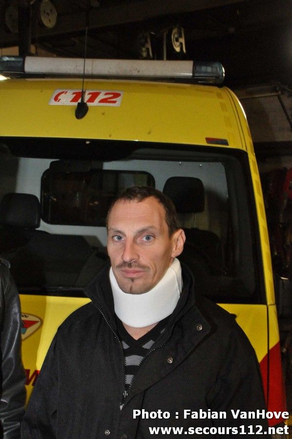 NYF911 - Charleroi : Agression de deux ambulanciers (23/11/2011) Tn_DSC_0021_tn-1