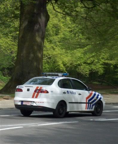 Véhicules de la police fédérale - Page 4 HPIM9419