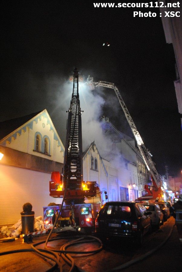 Gros incendie à Saint-Gilles, le plan catastrophe a été déclenché 2013-11-29 + photos Th_DSC_0737_tn