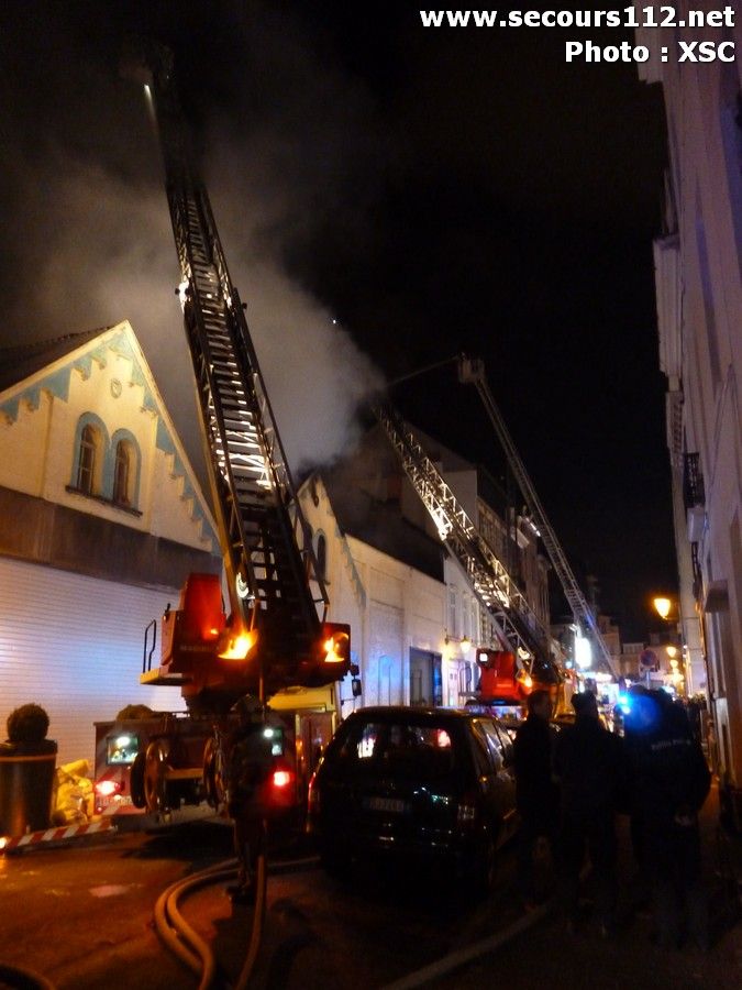Gros incendie à Saint-Gilles, le plan catastrophe a été déclenché 2013-11-29 + photos Th_P1040524_tn