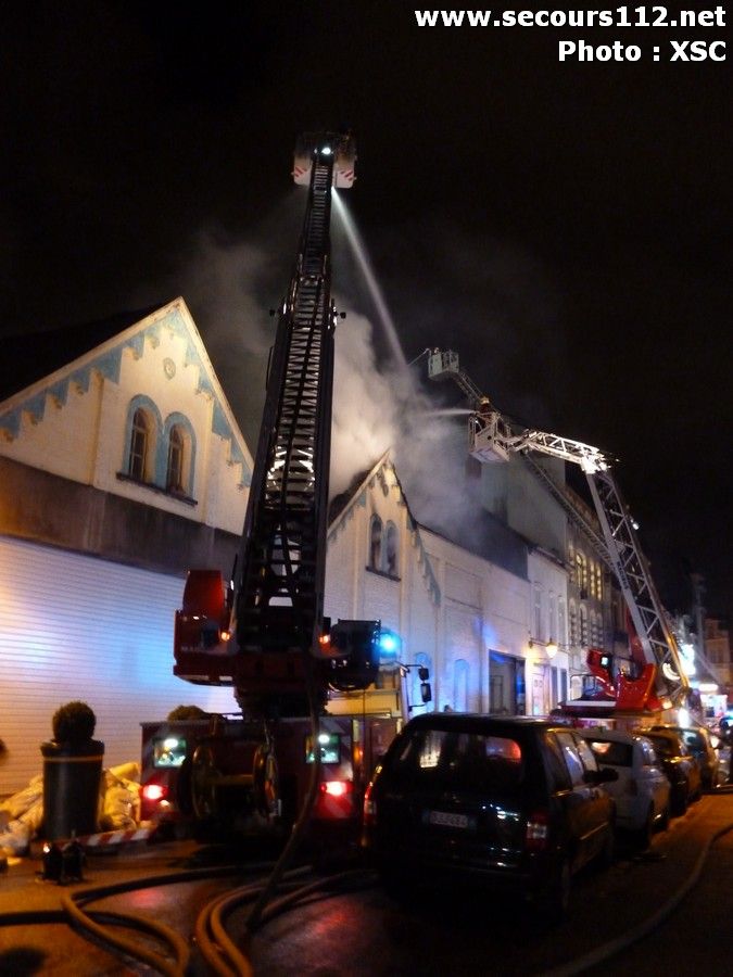 Gros incendie à Saint-Gilles, le plan catastrophe a été déclenché 2013-11-29 + photos Th_P1040564_tn